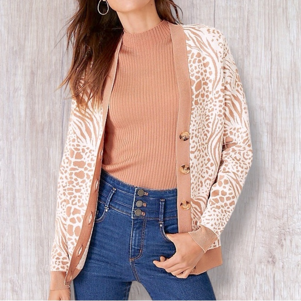Ann Taylor Size Medium Animal Print V-neck Button Front Boyfriend Cardigan New